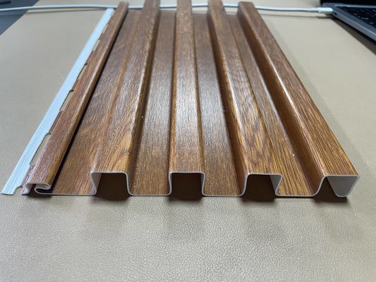 Wunderbare PVC-Außenverkleidung Vielseitig, leicht und langlebig